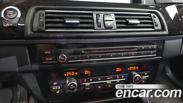 BMW 5-Series 2016 — photo 31