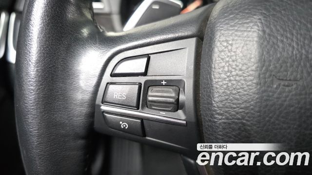 BMW 5-Series 2016 — photo 32