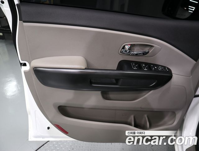 Kia Canival 2018 — photo 16