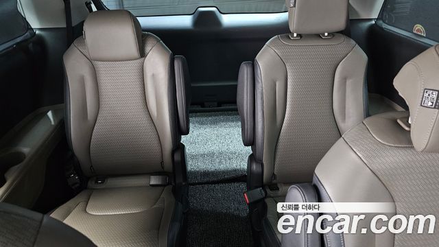 Kia Canival 2024 — photo 17