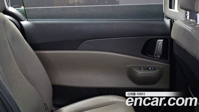 Kia Canival 2024 — photo 15