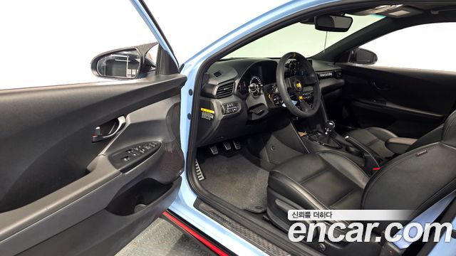 Hyundai Veloster 2021 — photo 13