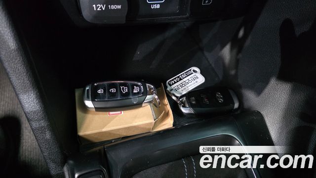 Hyundai Veloster 2021 — photo 20