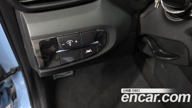 Hyundai Veloster 2021 — photo 25