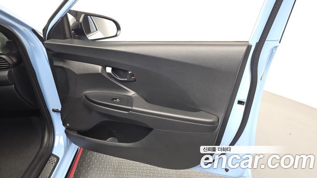 Hyundai Veloster 2021 — photo 14