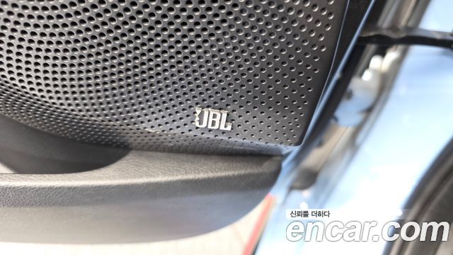 Hyundai Veloster 2021 — photo 30