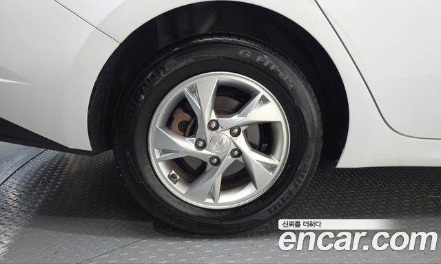 Hyundai AVANTE 2023 — photo 5