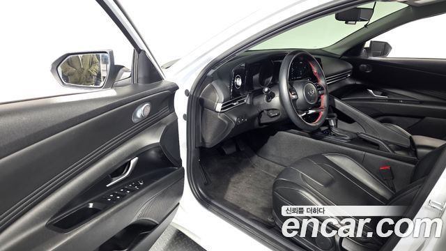 Hyundai AVANTE 2023 — photo 13