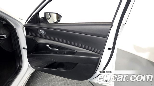 Hyundai AVANTE 2023 — photo 14