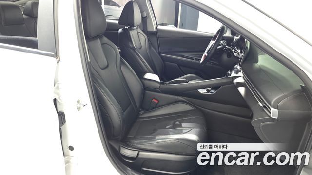Hyundai AVANTE 2023 — photo 16