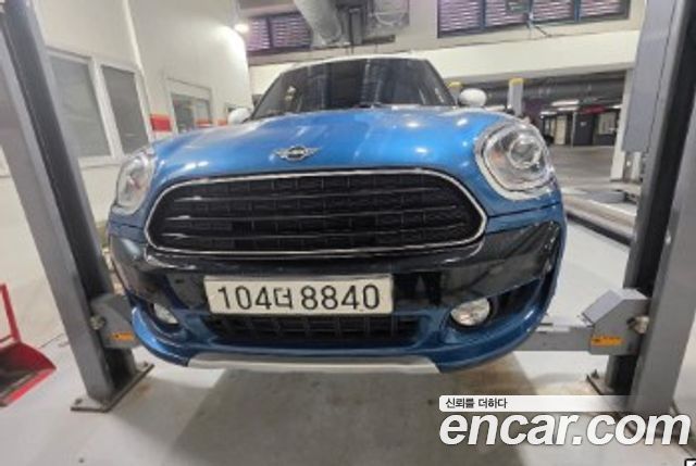 Mini Countryman 2019 — photo 1
