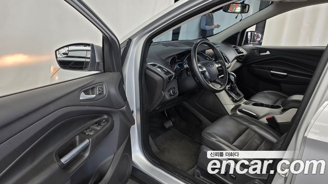 Ford Escape 2013 — photo 13