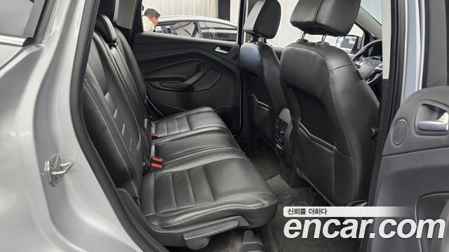 Ford Escape 2013 — photo 17