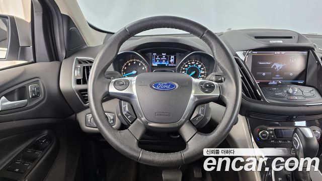 Ford Escape 2013 — photo 18
