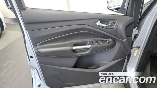 Ford Escape 2013 — photo 14