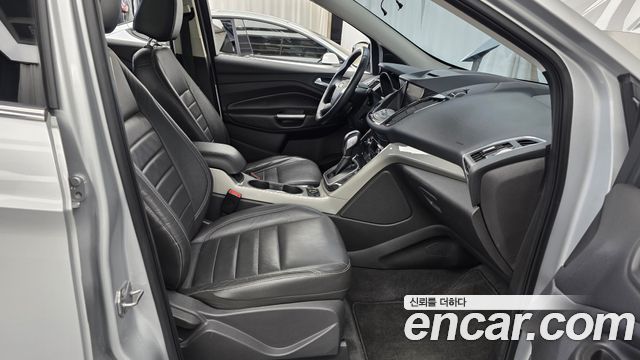 Ford Escape 2013 — photo 16