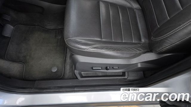 Ford Escape 2013 — photo 31