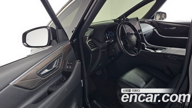 Toyota Alphard 2025 — photo 13