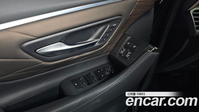Toyota Alphard 2025 — photo 43
