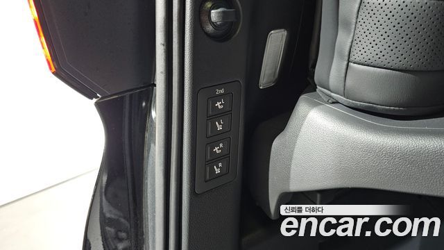 Toyota Alphard 2025 — photo 44