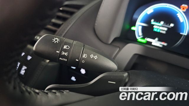 Toyota Alphard 2025 — photo 47