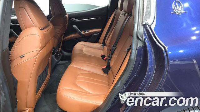 Maserati Ghibli 2019 — photo 11
