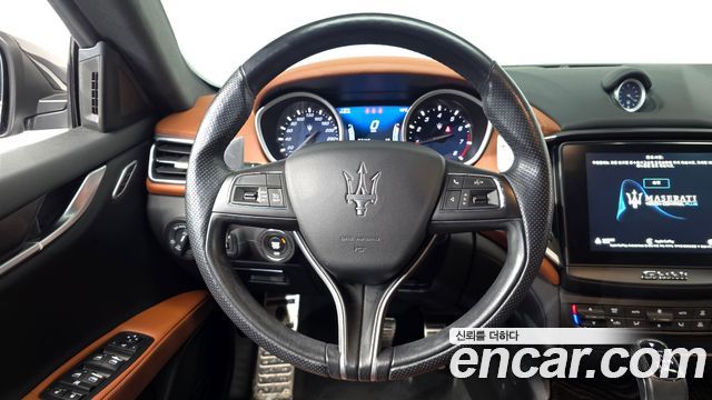Maserati Ghibli 2019 — photo 13