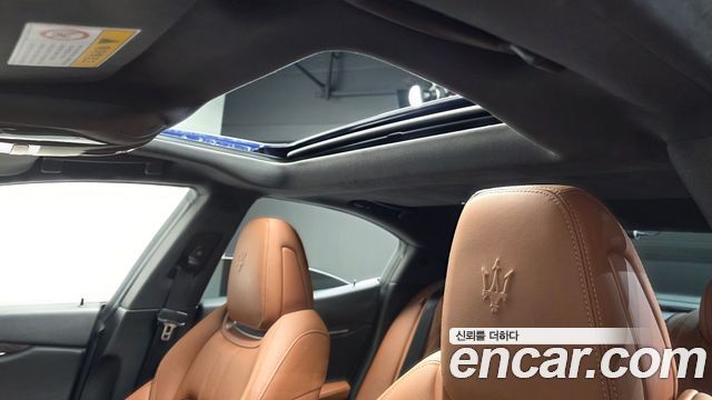 Maserati Ghibli 2019 — photo 16