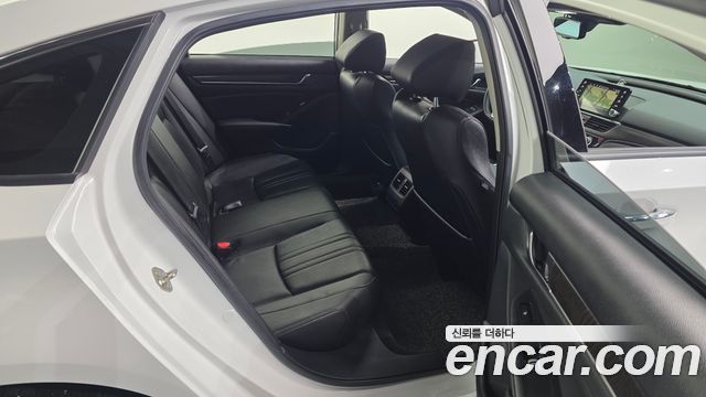 Honda Accord 2019 — photo 18