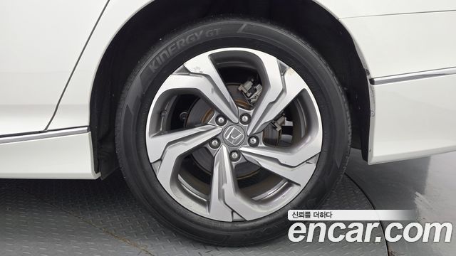 Honda Accord 2019 — photo 7