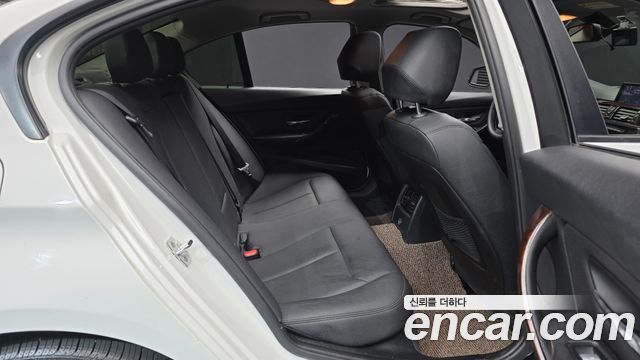 BMW 3-Series 2012 — photo 12