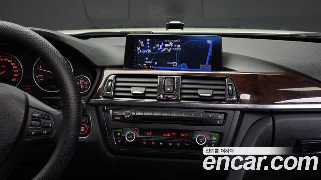 BMW 3-Series 2012 — photo 14