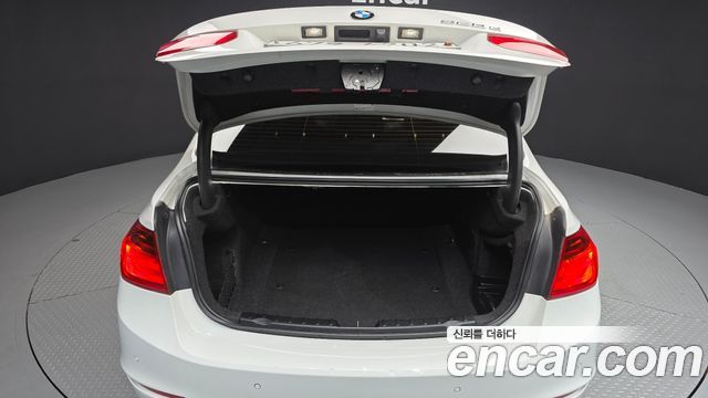 BMW 3-Series 2012 — photo 20