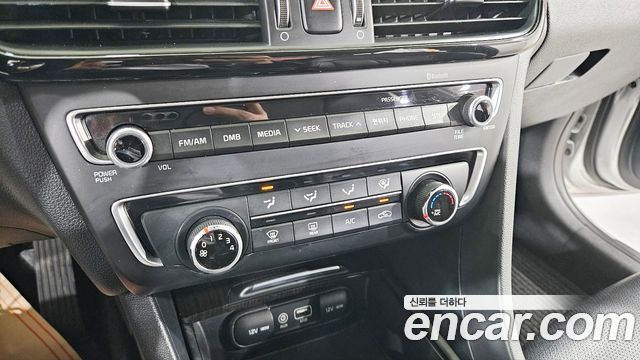 Kia K5 2016 — photo 10