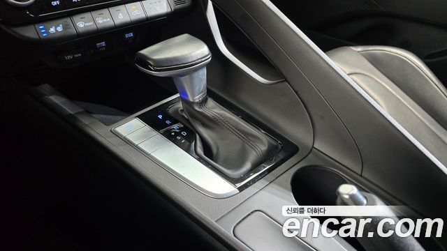 Hyundai AVANTE 2021 — photo 12