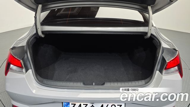 Hyundai AVANTE 2021 — photo 23