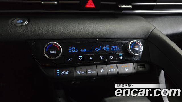 Hyundai AVANTE 2021 — photo 26