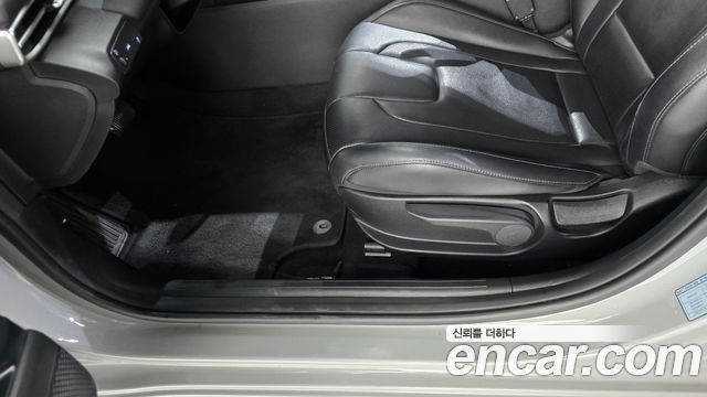 Hyundai AVANTE 2021 — photo 29