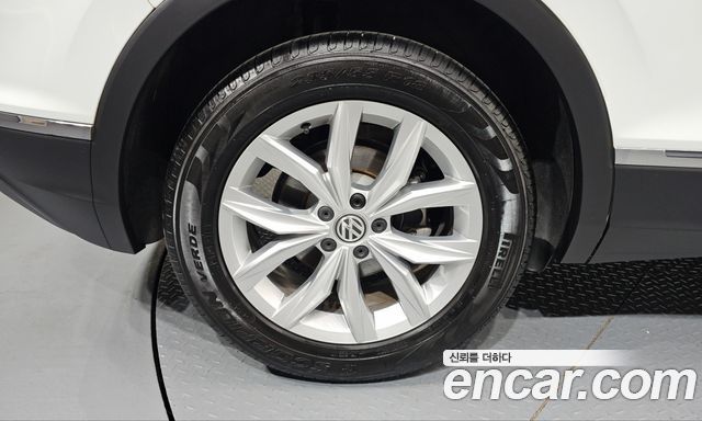 Volkswagen Tiguan 2020 — photo 5