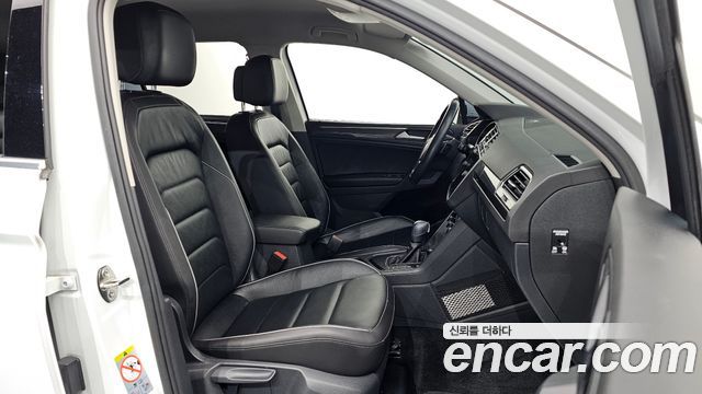Volkswagen Tiguan 2020 — photo 11