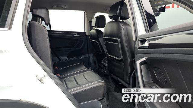 Volkswagen Tiguan 2020 — photo 12