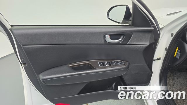 Kia K5 2019 — photo 14
