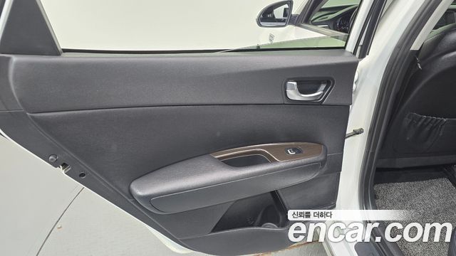 Kia K5 2019 — photo 15