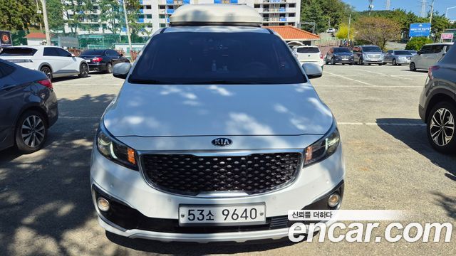 Kia Canival 2018 — photo 2