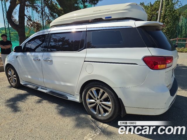 Kia Canival 2018 — photo 5