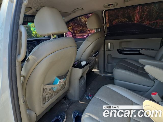 Kia Canival 2018 — photo 12