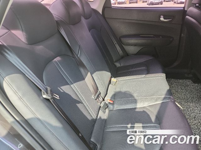 Kia K5 2019 — photo 20