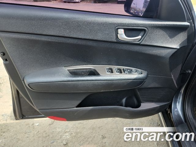 Kia K5 2019 — photo 13
