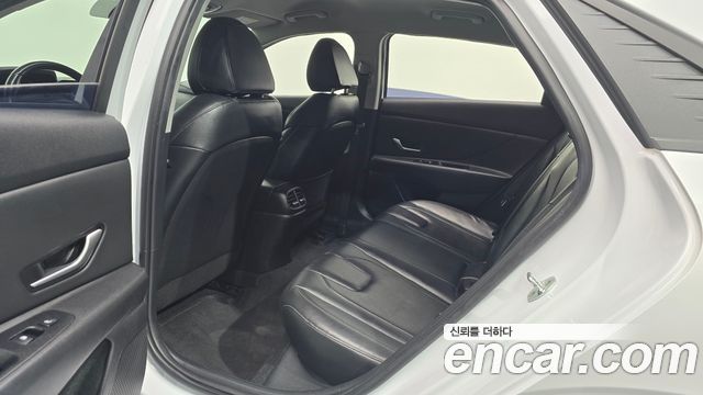 Hyundai AVANTE 2023 — photo 17