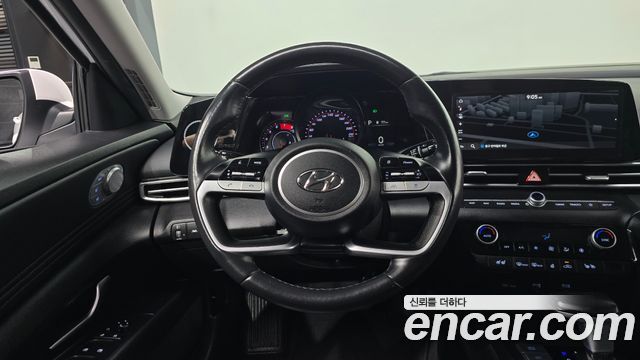 Hyundai AVANTE 2023 — photo 18